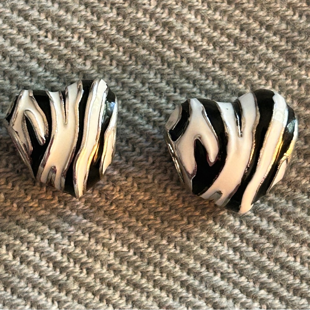 CHARM WARNING:  Authentic Pandora vs Temu. (Not for sale)